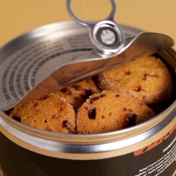 SALTED CARAMEL COOKIE WITH A PUFF OF SALT